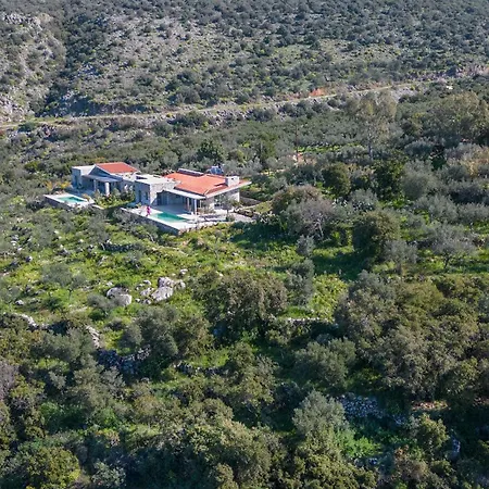 Villa Alisseos